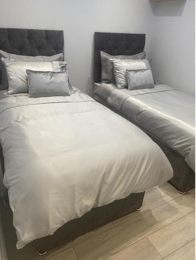 Modern 3-Bed Apartment In Magherafelt Sleeps 8 外观 照片
