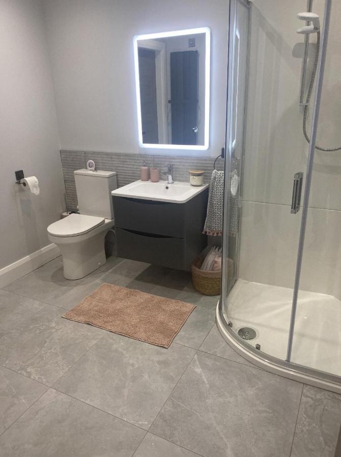 Modern 3-Bed Apartment In Magherafelt Sleeps 8 外观 照片
