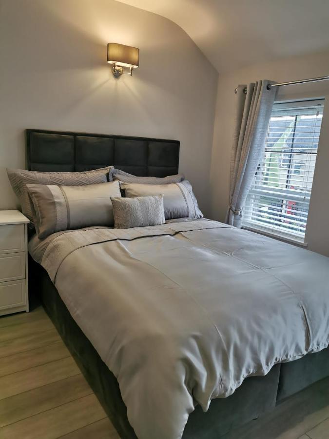 Modern 3-Bed Apartment In Magherafelt Sleeps 8 外观 照片